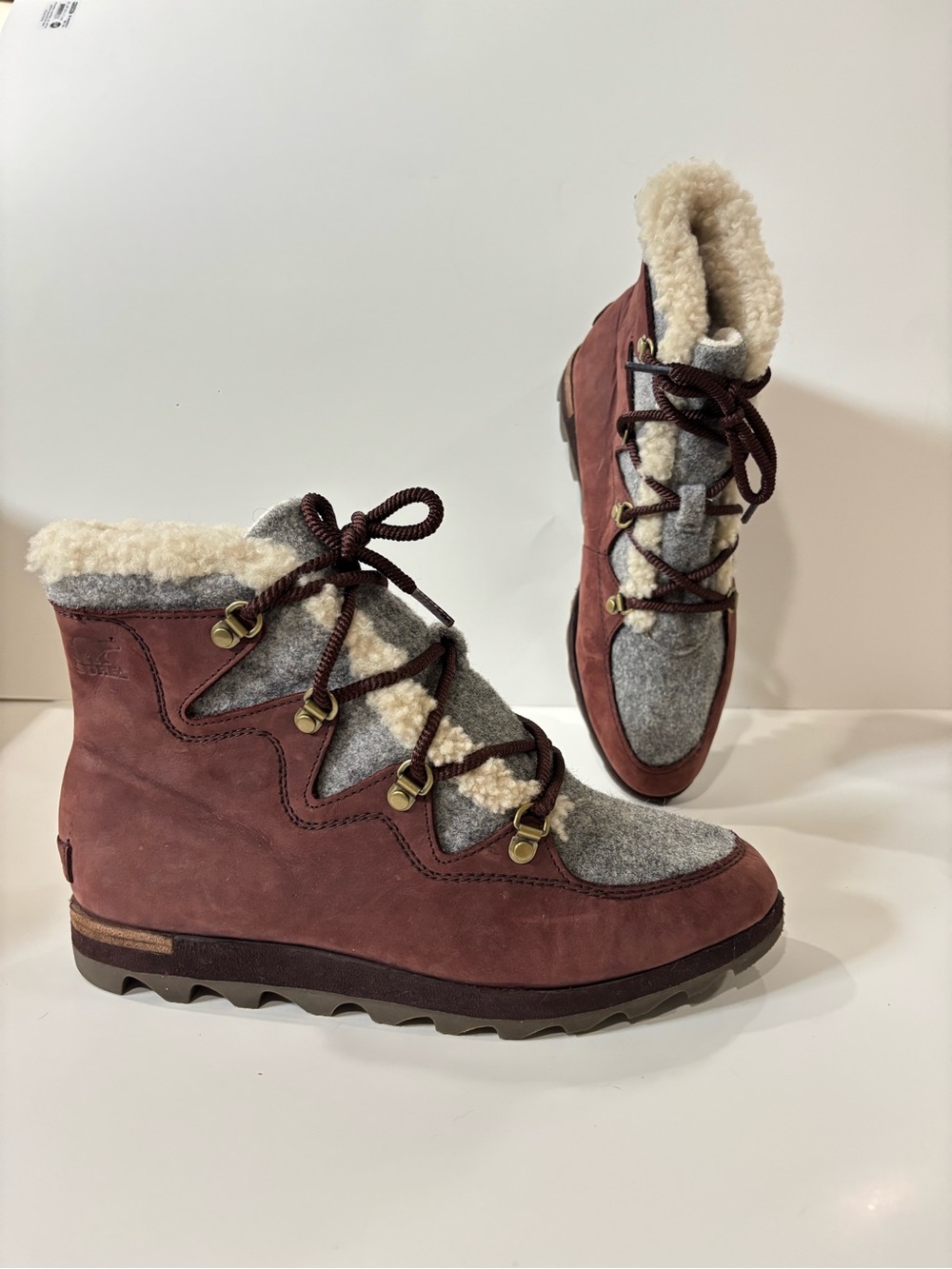Sorel Women's Burgundy and Gray Shearling-Lined Lace-Up Ankle Boots